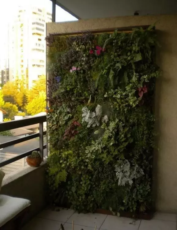 vertical gardening systems pockets for balcony
