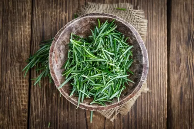 how to preserve and store rosemary